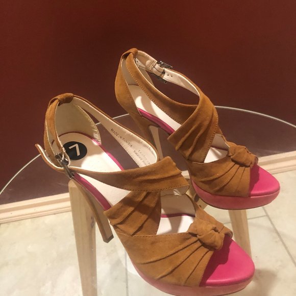 New Suede Leather heels - Picture 2 of 11